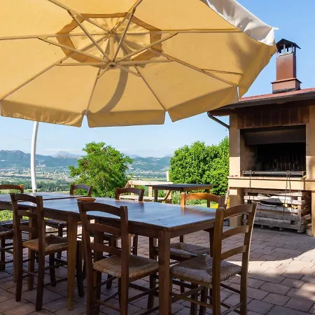 Captivating Holiday In With Pool Губбио