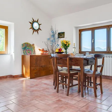 Casa vacanze Captivating Holiday In With Pool *